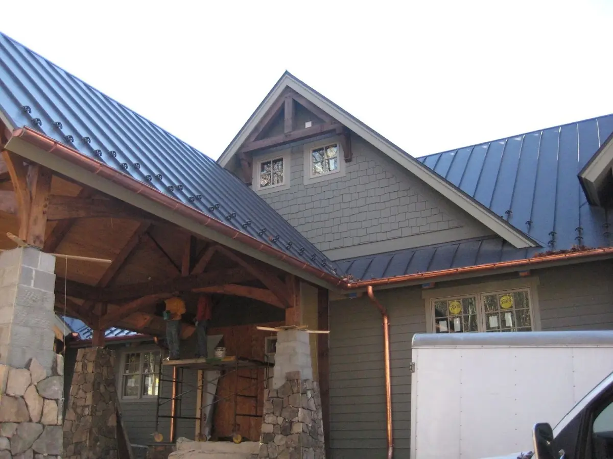 Craftsman Roofing team delivering quality roofing work in Elgin